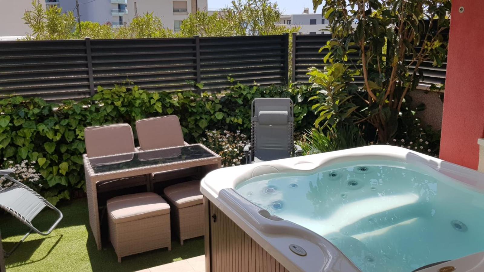 Salvia Apartment With Private Jacuzzi سبليت المظهر الخارجي الصورة